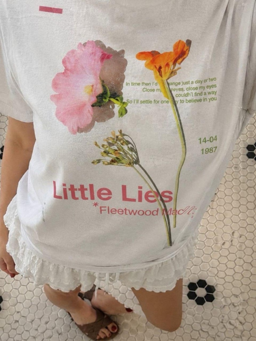Fleetwood Mac Inspired tee, music fan shirt - Picture 2 of 2